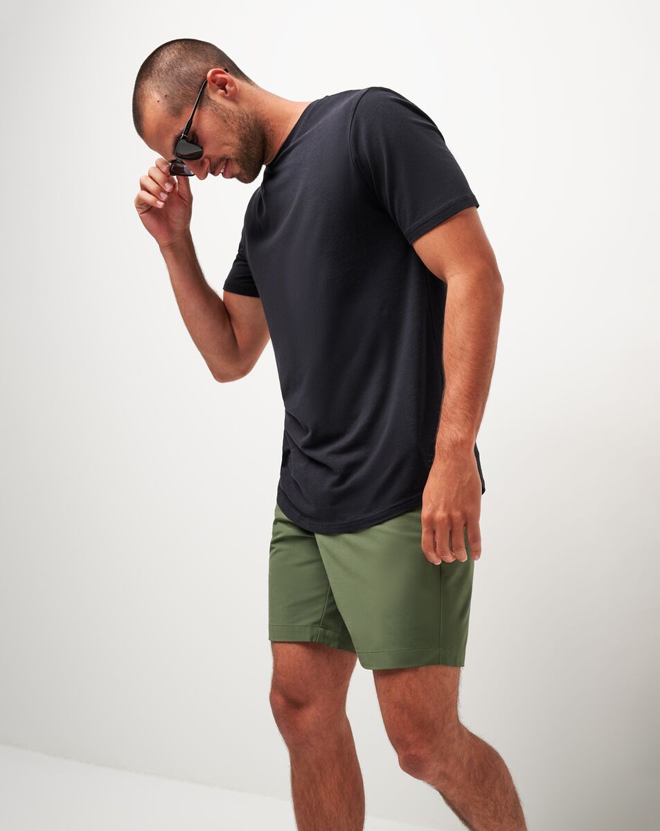 TECH CHINO SHORT 8IN 6